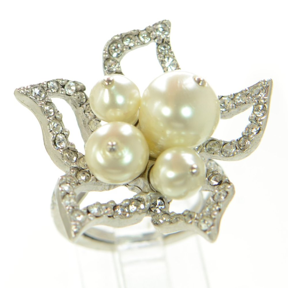 Oscar De La Renta Pave Petal Ring